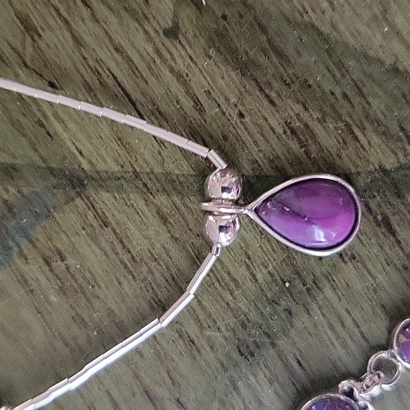 Nicely Matched Set - Picture 3 of 12